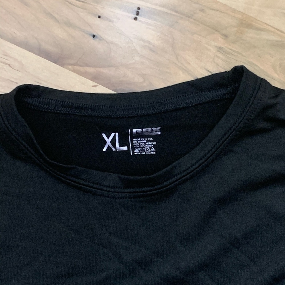 3 active shirts bundle - Picture 6 of 10